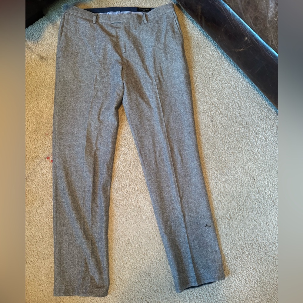 Grey Banana Republic dress pants 👖